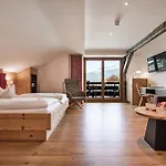 Jagdhof Hotel 4*