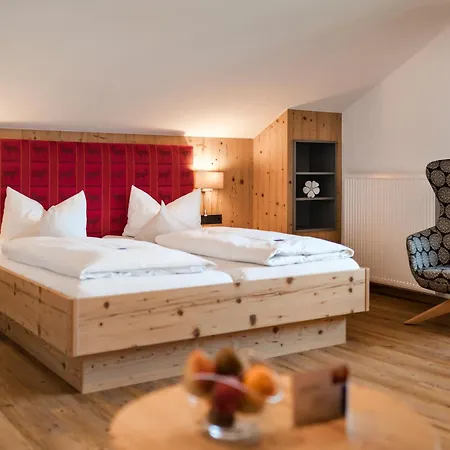 Jagdhof Hotell 4*